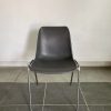 Chaise coque grise